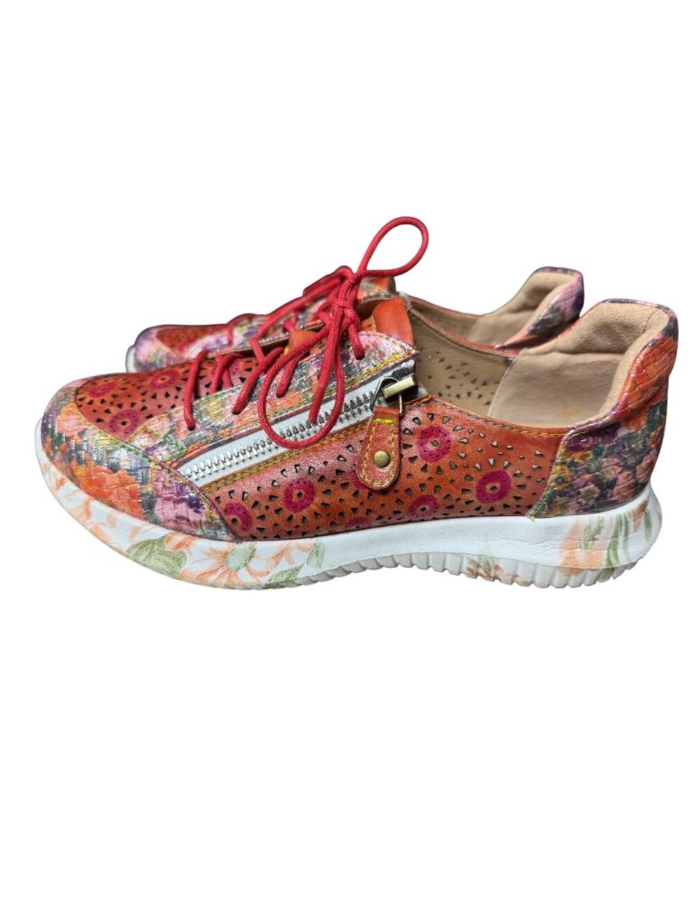 L'Artiste Spring Step Women's Jazzie Red Floral Leather Sneakers Size 37 / 6.5 7